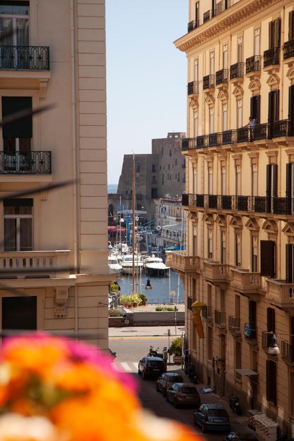 Sea Glimpse Studio - Santa Lucia Napoli Esterno foto